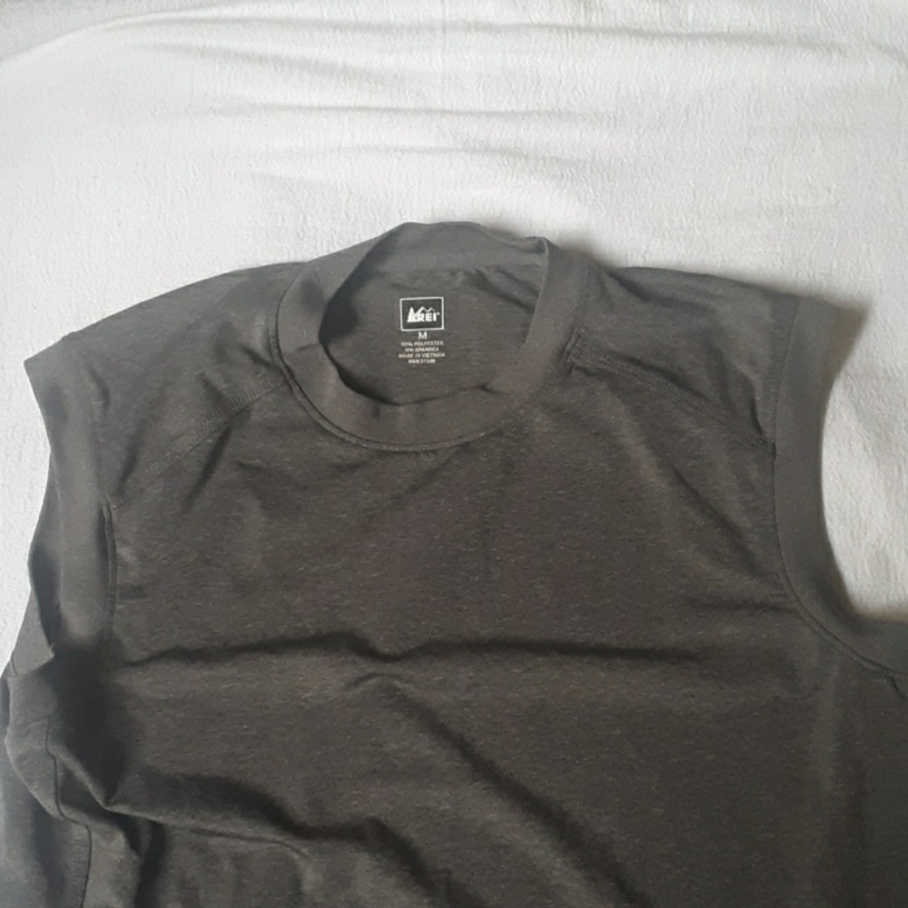 Medium, REI, Gray, Sleeveless Athletic Shirt